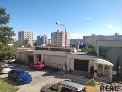 EXKLUZÍVNE Predáme 1-izb. byt v tichej lokalite Dúbravky (39,77 m2) v pôvodnom stave-2