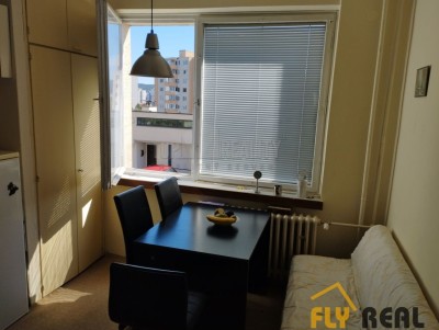 EXKLUZÍVNE Predáme 1-izb. byt v tichej lokalite Dúbravky (39,77 m2) v pôvodnom stave-1