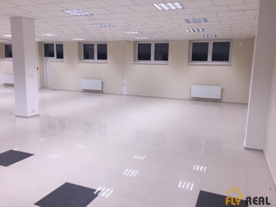 EXKLUZÍVNA ponuka nájomných kancelárskych a obchodných priestorov v novom OC SEREĎ od 9 EUR/m2 + Energie (DOHODA)-10