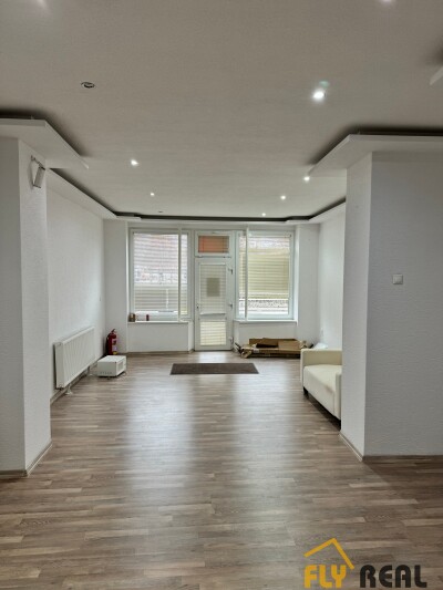 Prenájom kompletne zrekonštruovaných kancelárskych priestorov  43 m2 v centre Serede za 600 EUR/mes. vrátane energií-3