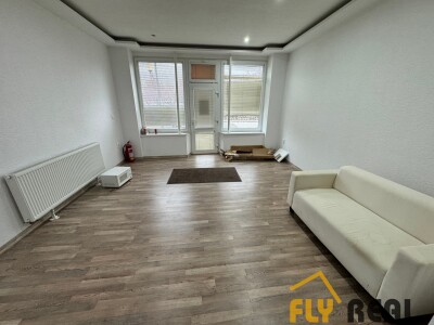 Prenájom kompletne zrekonštruovaných kancelárskych priestorov  43 m2 v centre Serede za 600 EUR/mes. vrátane energií-10