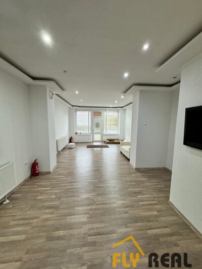 Prenájom kompletne zrekonštruovaných kancelárskych priestorov  43 m2 v centre Serede za 600 EUR/mes. vrátane energií-4