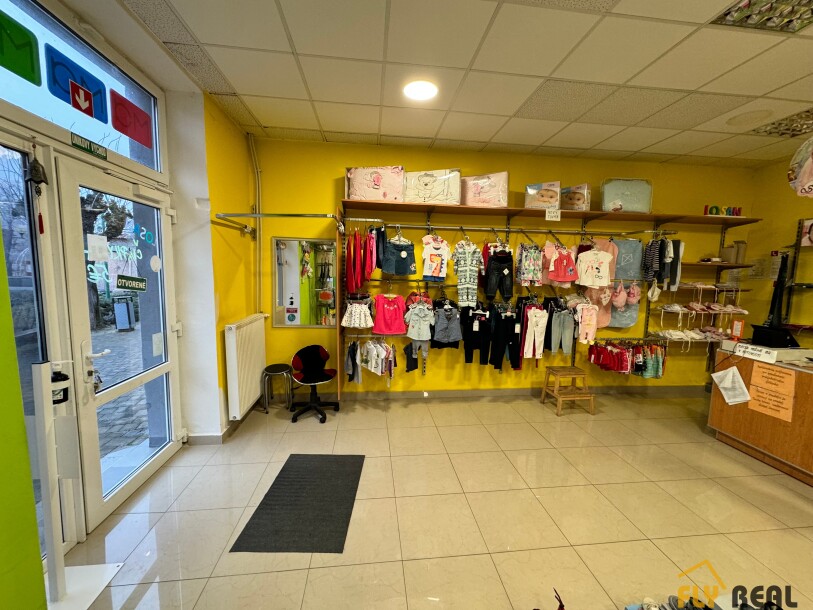 PRENÁJOM OBCHODNÝCH PRIESTOROV (65m2) na prízemí v CENTRE MESTA SEREĎ ZA 400 EUR/MES+ ENERGIE!-6
