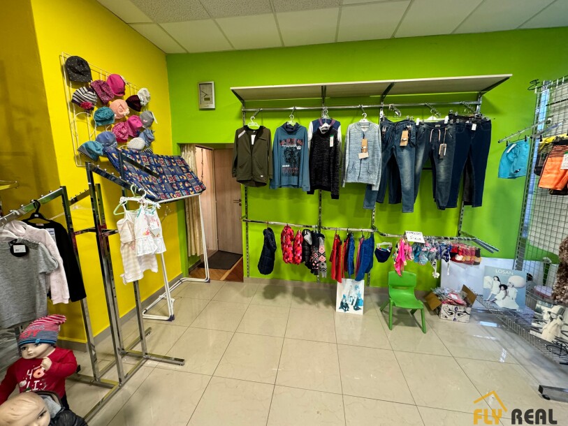 PRENÁJOM OBCHODNÝCH PRIESTOROV (65m2) na prízemí v CENTRE MESTA SEREĎ ZA 400 EUR/MES+ ENERGIE!-5
