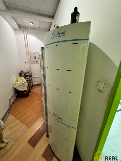 PRENÁJOM OBCHODNÝCH PRIESTOROV (65 m2) na prízemí v CENTRE MESTA SEREĎ ZA 650 EUR/mes. vrátane energií!-4