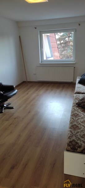 Prenajmeme veľký 3-izb. byt v Sládkovičove (115 m2) za 600 EUR/mes.vrátane energií (+ parkovacie miesto)-7