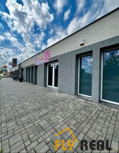 PRENÁJOM  PODNIKATEĽSKÝCH PRIESTOROV (70 m2) na prízemí v CENTRE MESTA GALANTA ZA 850 EUR/mes. bez energií!-1