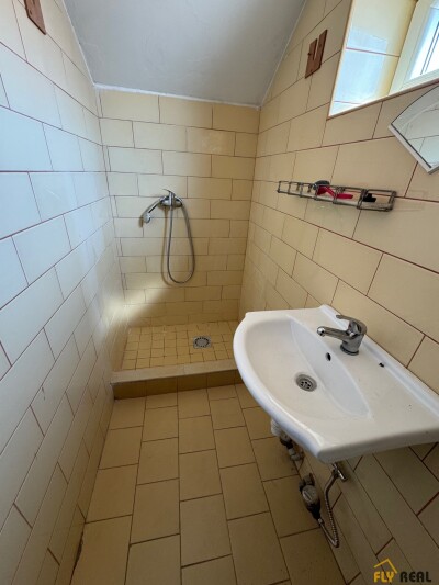 Prenajmeme zariadený 1-izb. byt (40 m2) v centre mesta Sereď  za 550 EUR/mes. vrátane energií  dostupnú IHNEĎ!!-2