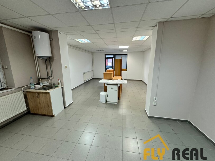 Prenajmeme priestory na podnikanie s rozlohou 100 m2 (60 +40 m2) v Seredi voľné IHNEĎ-1
