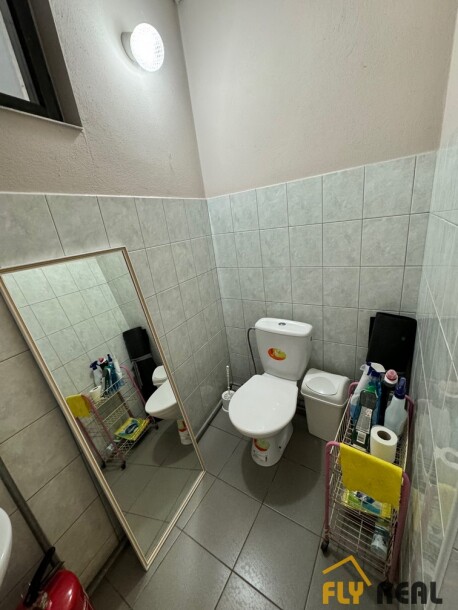 Prenajmeme priestory na podnikanie s rozlohou 100 m2 (60 +40 m2) v Seredi voľné IHNEĎ-10