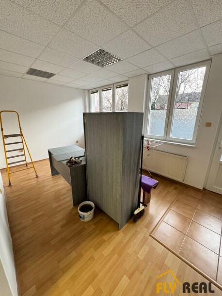 Prenajmeme priestory na podnikanie s rozlohou 100 m2 (60 +40 m2) v Seredi voľné IHNEĎ-8