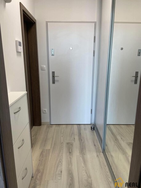 PREDÁME 1-izb byt v novostavbe v SEREDI aj s podzemnou garážou za 125 000 EUR-7