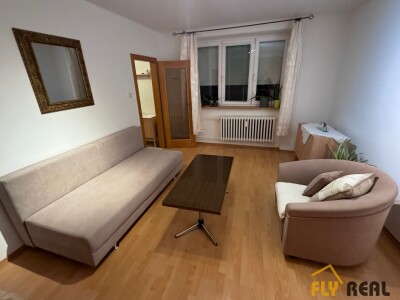 EXKLUZÍVNE Prenajmeme 1-izb. byt (38 m2) v Seredi za 450 EUR/mes. vrátane energií VOĽNÝ IHNEĎ!-2