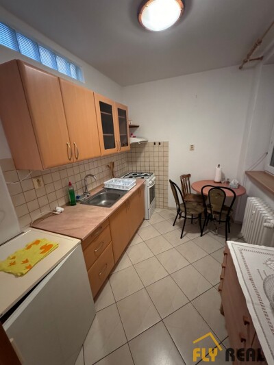 EXKLUZÍVNE Prenajmeme 1-izb. byt (38 m2) v Seredi za 450 EUR/mes. vrátane energií VOĽNÝ IHNEĎ!-3