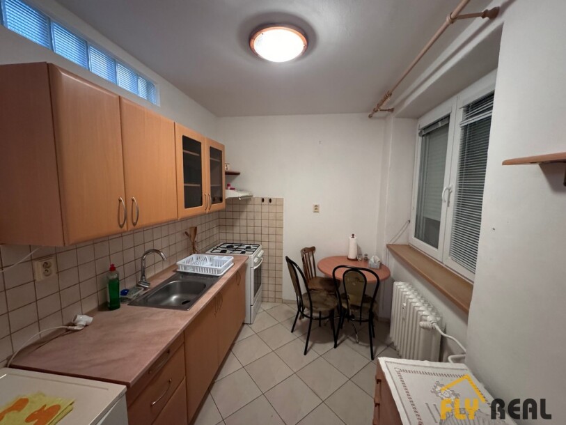 EXKLUZÍVNE Prenajmeme 1-izb. byt (38 m2) v Seredi za 450 EUR/mes. vrátane energií VOĽNÝ IHNEĎ!-4