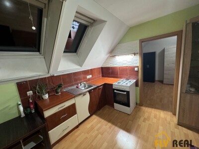 Prenajmeme zariadený  1,5-izb. byt  (48 m2) v lukratívnej časti mesta Sereď na ulici SNP! (+VIDEOPROJEKCIA)-3