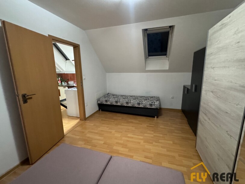 Prenajmeme zariadený  1,5-izb. byt  (48 m2) v lukratívnej časti mesta Sereď na ulici SNP! (+VIDEOPROJEKCIA)-9