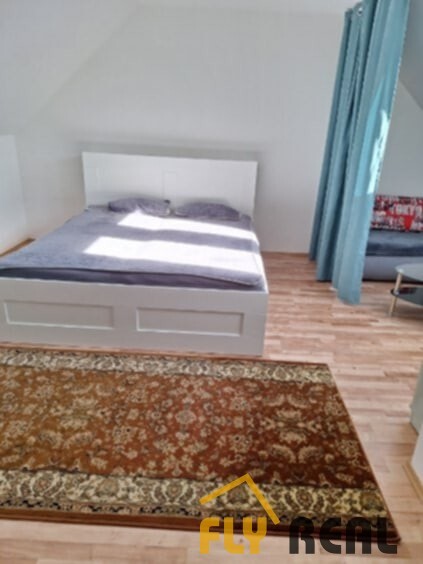 Prenajmeme 1,5-izb. byt (66 m2) v Seredi  za 650 EUR/mes. vrátane energií!-2