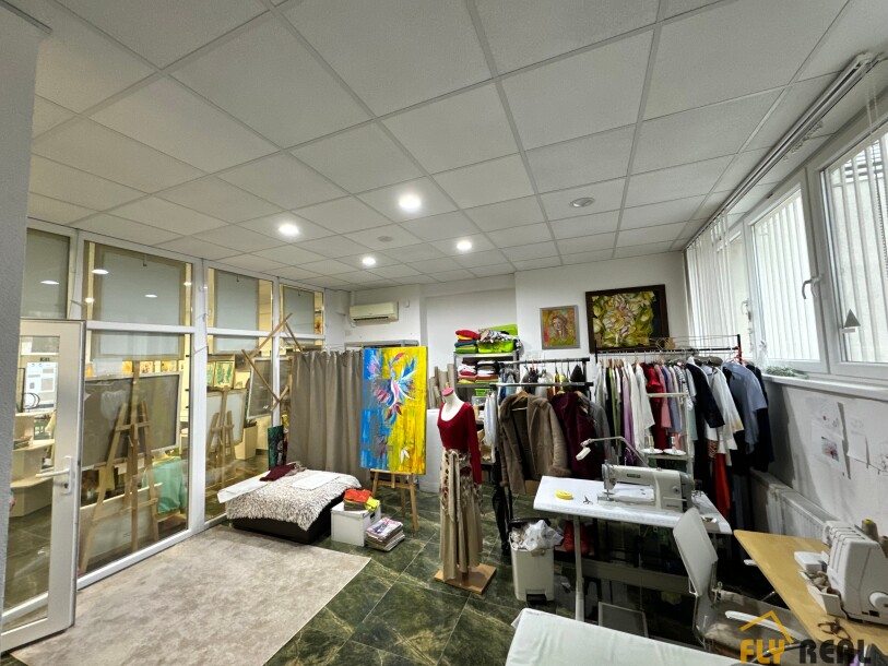 PRENÁJOM OBCHODNÝCH PRIESTOROV (120 m2) na prízemí v CENTRE MESTA SEREĎ ZA 1 420 EUR/mes. bez energií!-4