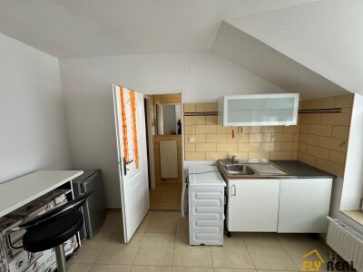 Prenajmeme zariadenú garsónku (26 m2) v lukratívnej časti mesta Sereď za 500 EUR/mes. vrátane energií  dostupnú IHNEĎ!!-5