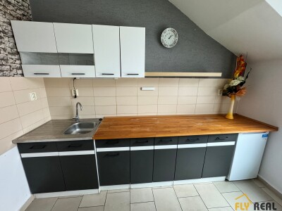 Prenajmeme zariadený 1-izb. byt  (33 m2) v lukratívnej časti mesta Sereď  za 550 EUR/mes. vrátane energií IHNEĎ!-4