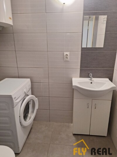 Prenajmeme zariadený veľký 1-izb. byt  (38 m2) v lukratívnej časti mesta Sereď  za 420 EUR/mes. bez energií!-5