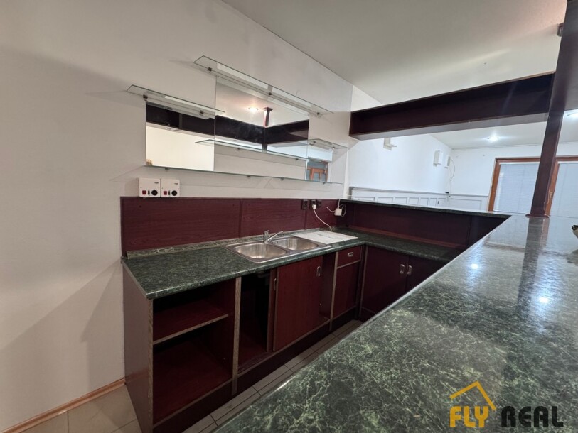 Ponúkame na PRENÁJOM OBCHODNÉ PRIESTORY (50 m2) v centre mesta  Sládkovičovo za 350 EUR/mes. vrátane energií!-5