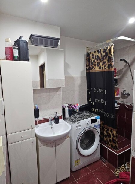 PONÚKAME NA PREDAJ 2,5 -izb. ČIASTOČNE ZREKONŠTRUOVANÝ BYT V SLÁDKOVIČOVE (56 m2) za 95 000 EUR!-5