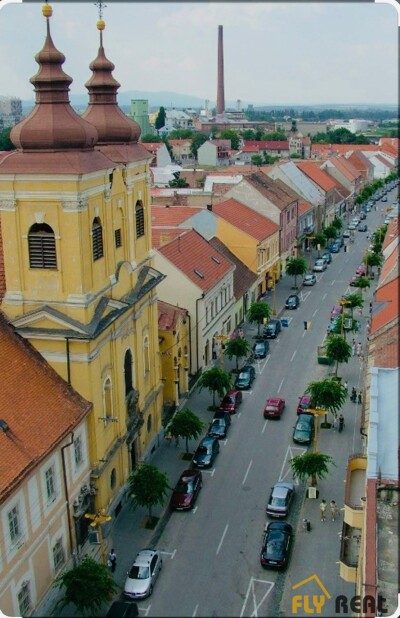 Predáme podnikateľský objekt v historickom centre mesta Trnava na ul. Štefánikova za 350 000 EUR-2