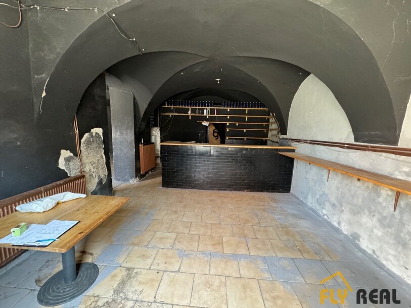 Predáme podnikateľský objekt v historickom centre mesta Trnava na ul. Štefánikova za 350 000 EUR-4