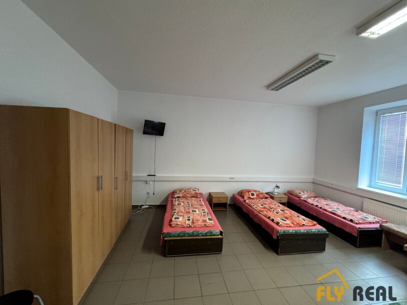 Prenajmeme izbu v zariadenej ubytovni  v obci Dolná Streda za 200 EUR/mes.  vrátane energií na osobu!-1