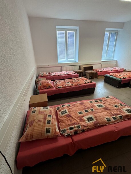 Prenajmeme izbu v zariadenej ubytovni  v obci Dolná Streda za 200 EUR/mes.  vrátane energií na osobu!-3