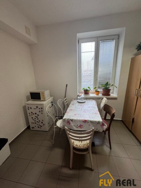 Prenajmeme izbu v zariadenej ubytovni  v obci Dolná Streda za 200 EUR/mes.  vrátane energií na osobu!-8