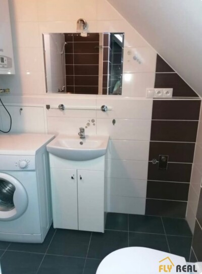 Prenajmeme 1-izb. byt (38 m2) v Seredi  za 450 EUR/mes. bez energií!