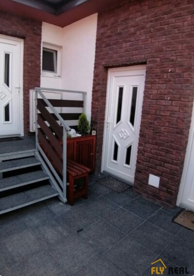 Prenajmeme 1-izb. byt (38 m2) v Seredi  za 450 EUR/mes. bez energií!